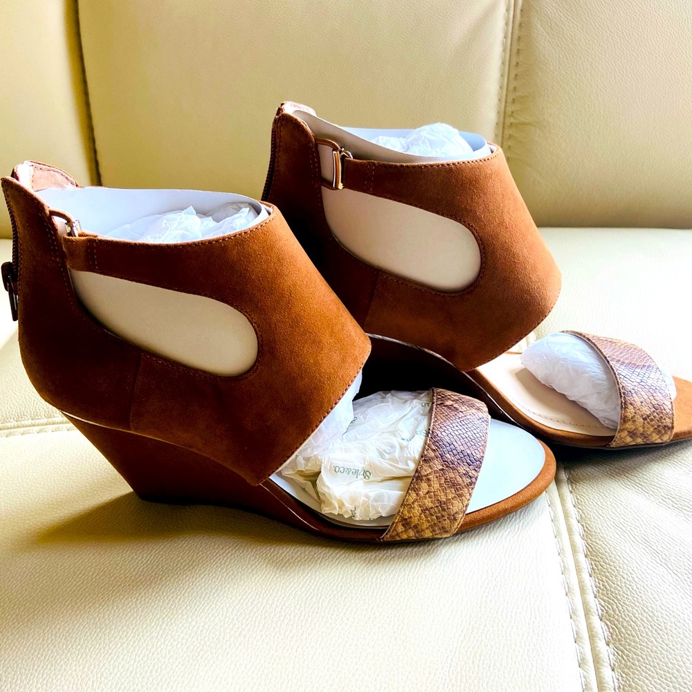 Brand New Never Been Worn Alfani Wedges, Size 8M